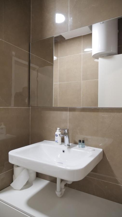 Centaurus Apartments Тирана Экстерьер фото