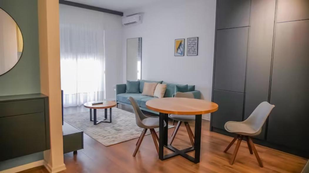Centaurus Apartments Тирана Экстерьер фото